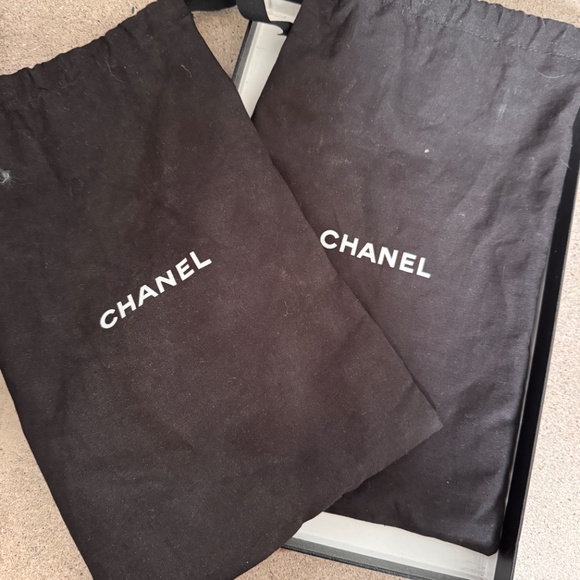 AUTHENTIC Chanel 2018 Interlocking CC Logo Mules Women's Size: 7 | IT 37 - Picture 15 of 16